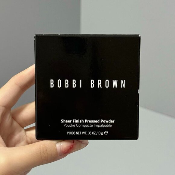 NWT Bobbi Brown Feather Soft Pressed Powder - Picture 1 of 7